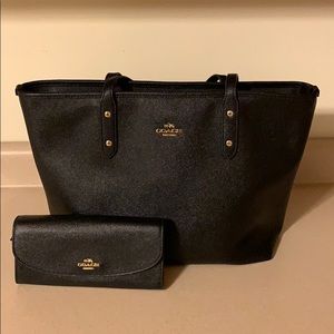 Coach purse with matching wallet